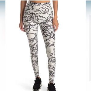 Maaji Modern Lines Workout Set